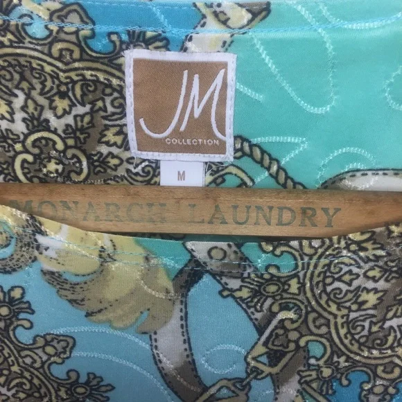 [JM Collection] Top. Size Medium. - Picture 2 of 8